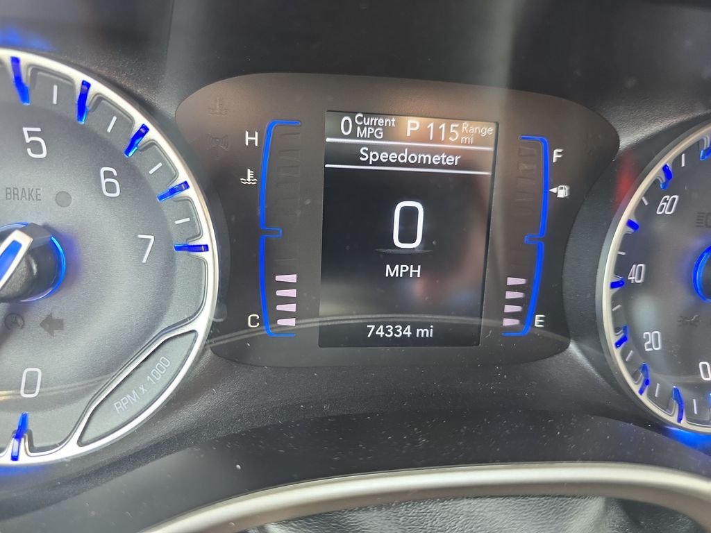 Used 2023 Black Chrysler LX image 18