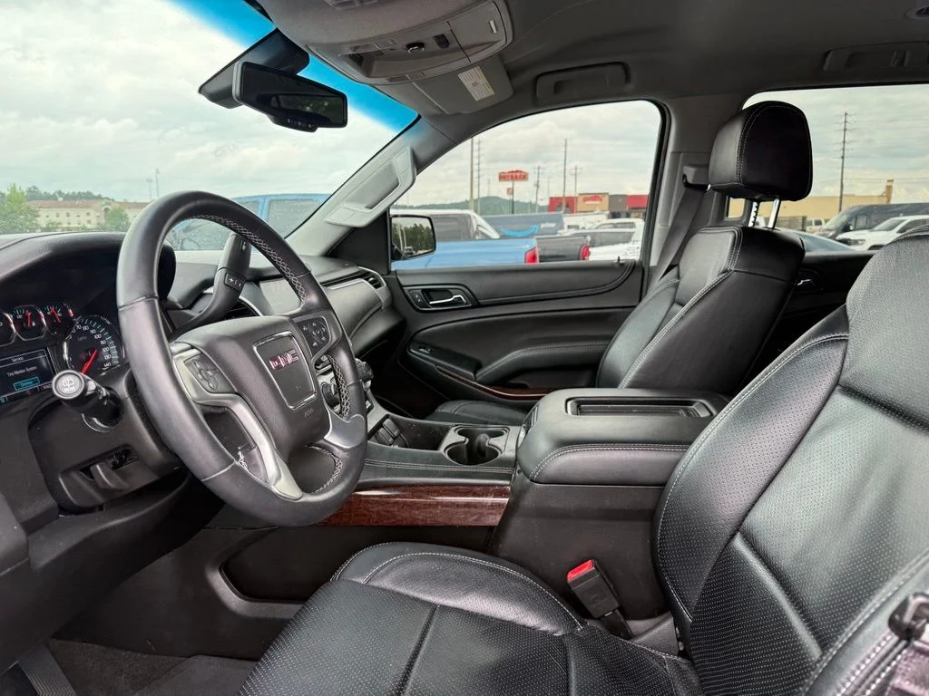 Used 2017 Silver GMC SLE image 4