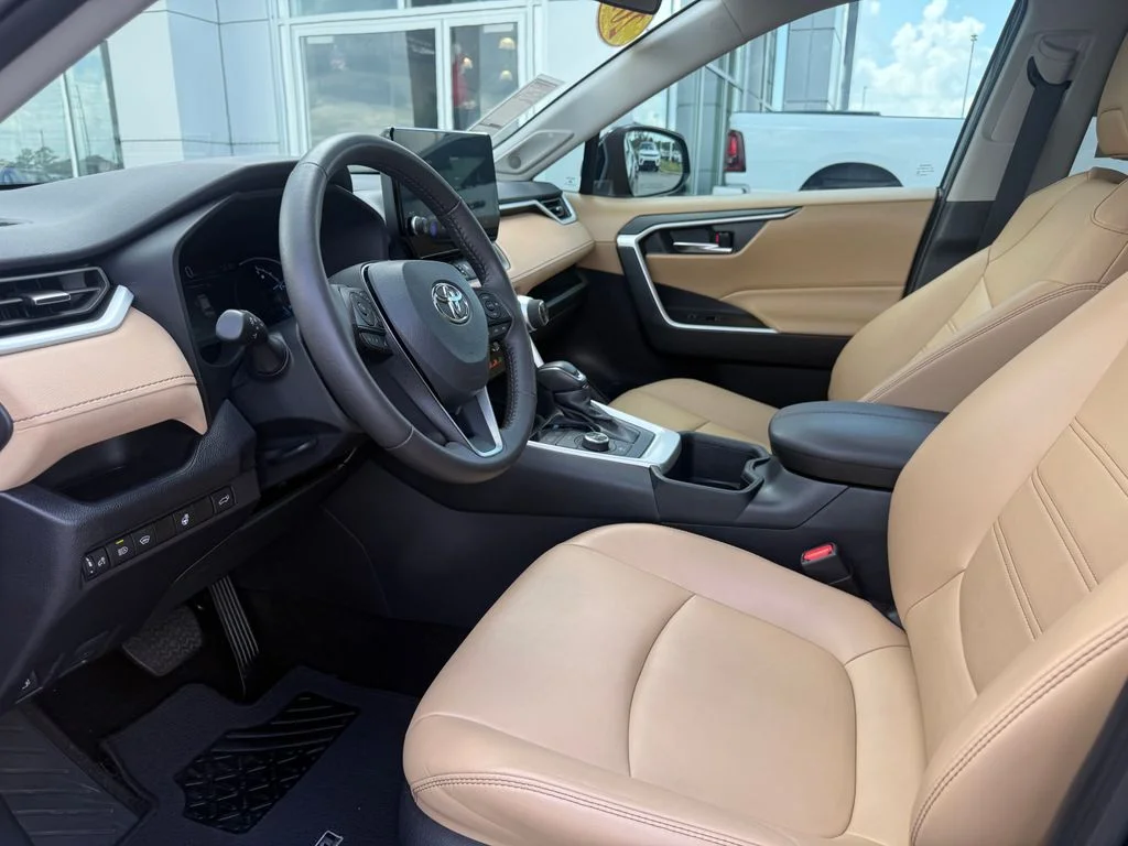 Used 2024 Blue Toyota XLE Premium image 4