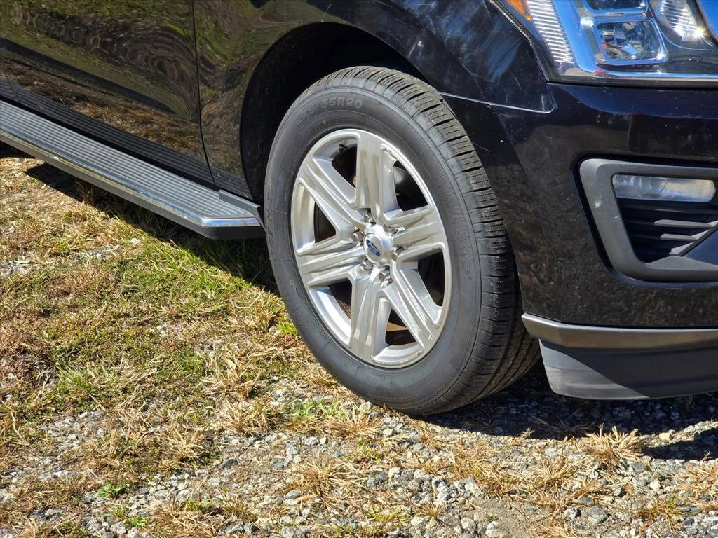 Used 2018 Black Ford XLT image 16
