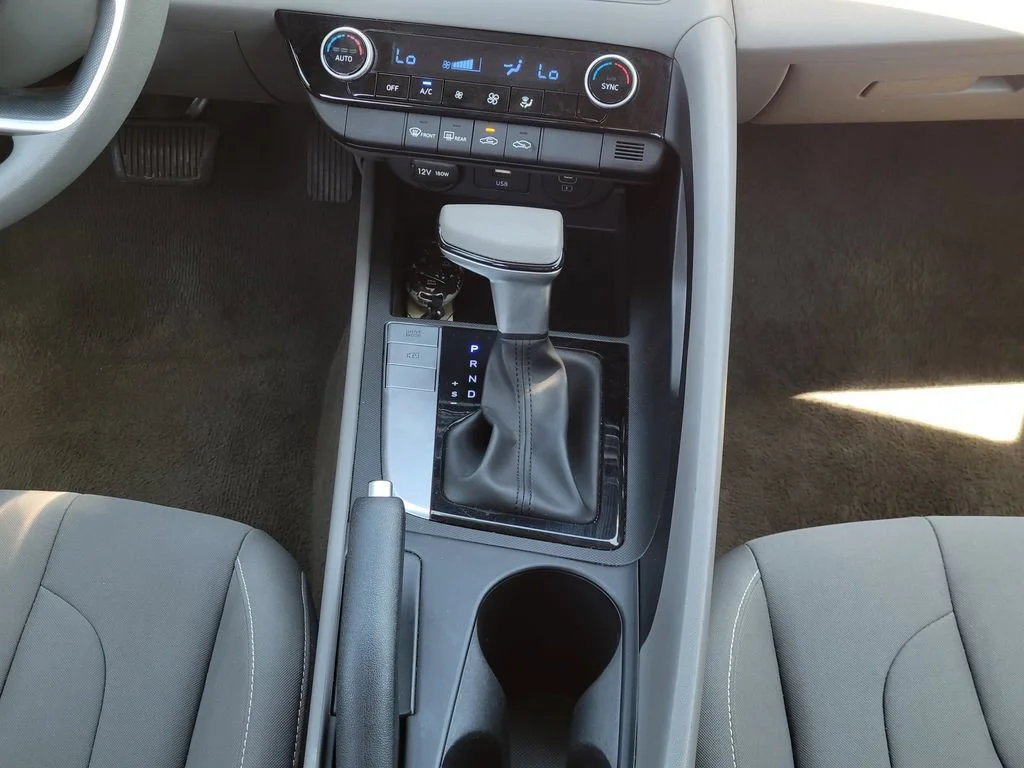 Used 2024 Black Hyundai SEL image 20