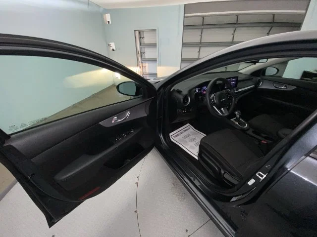 Used 2023 Gray Kia LXS image 11