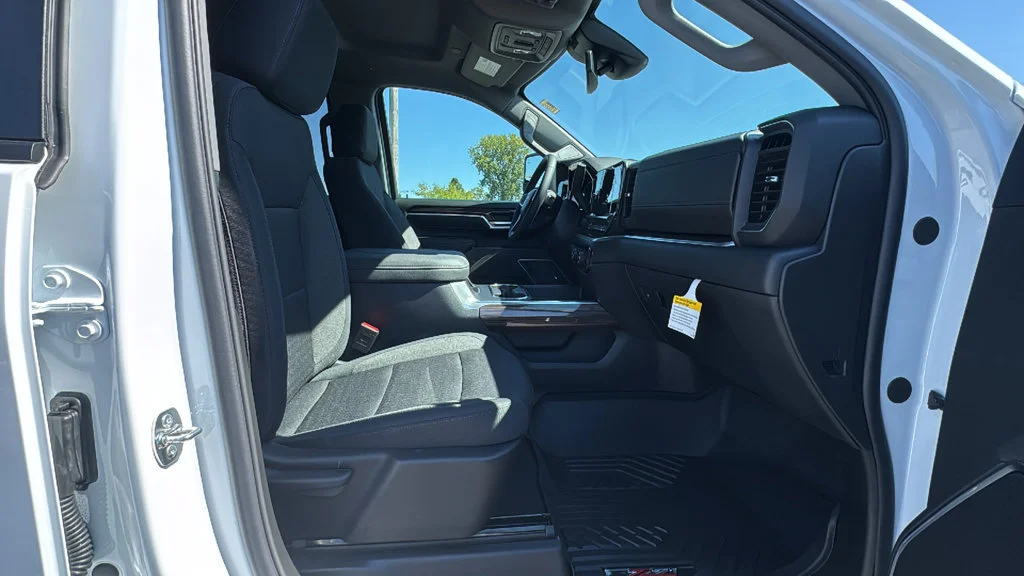 New 2026 Summit White Chevrolet LT image 8