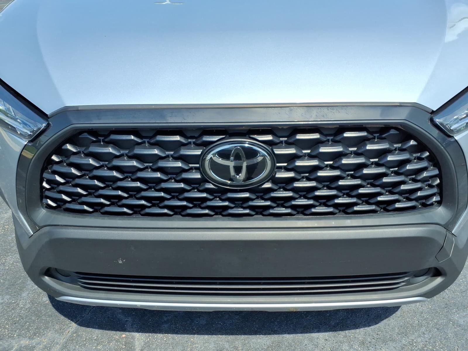 Used 2024 Sonic Silver Toyota L image 11