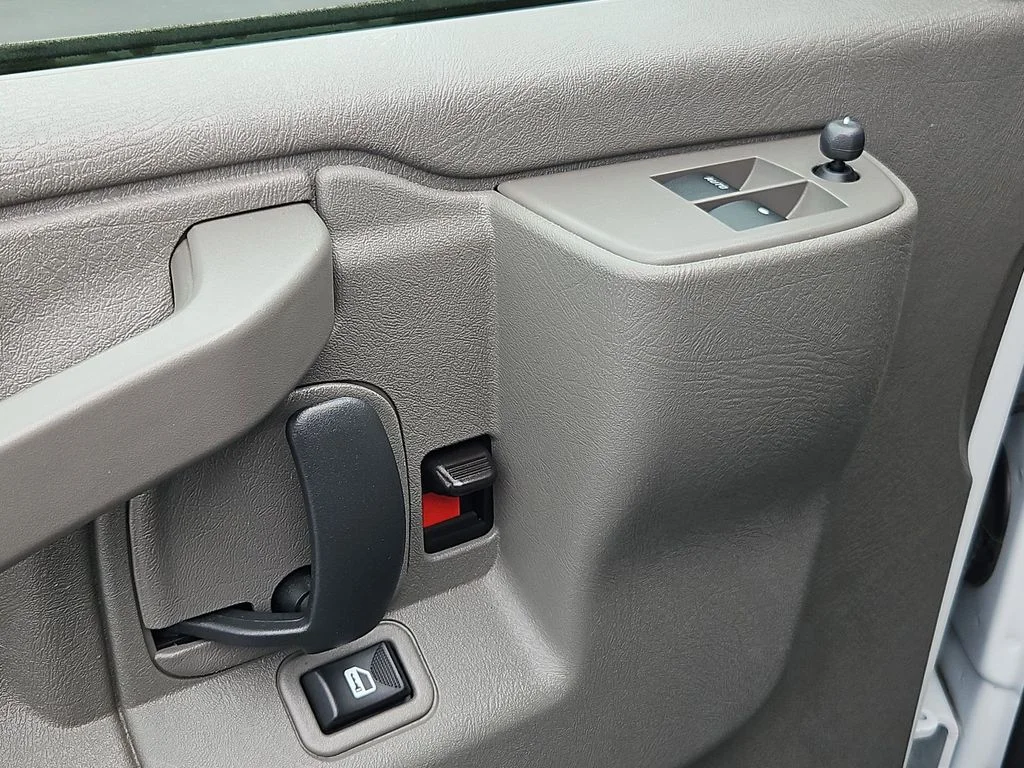 Used 2023 Summit White Chevrolet LS image 11