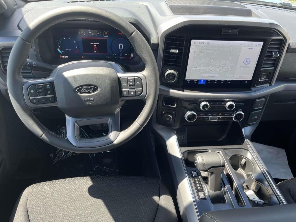 New 2026 Iconic Silver Metallic Ford XLT image 2