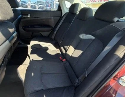 Used 2018 Purple Kia LX image 9
