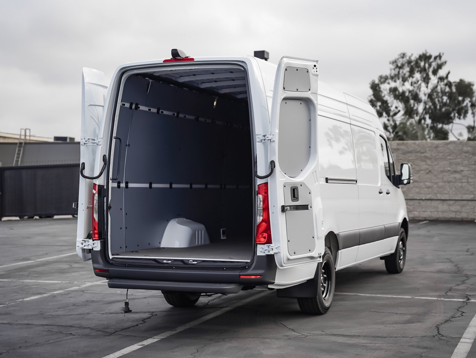 New 2026 Arctic White Mercedes-Benz 3500XD High Roof I4 Diesel HO 170 Extended RWD image 8