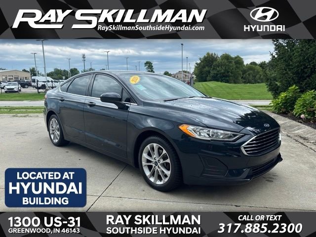 Used 2020 Black Ford SE image 1