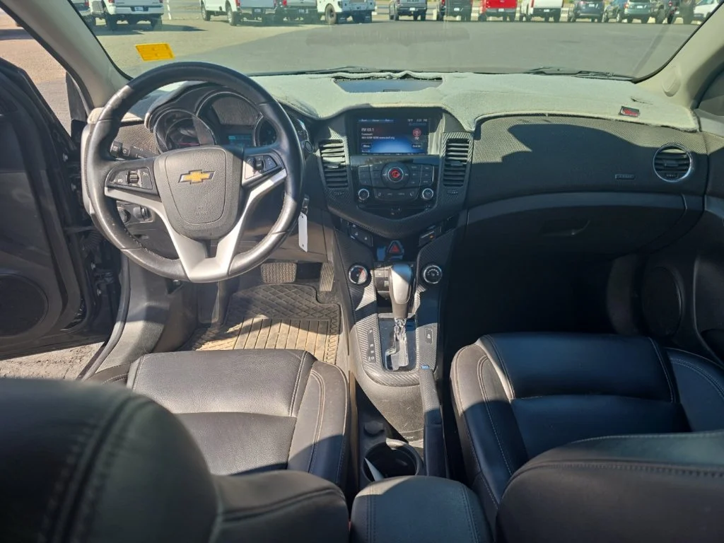 Used 2014 Black Granite Metallic Chevrolet Diesel image 14