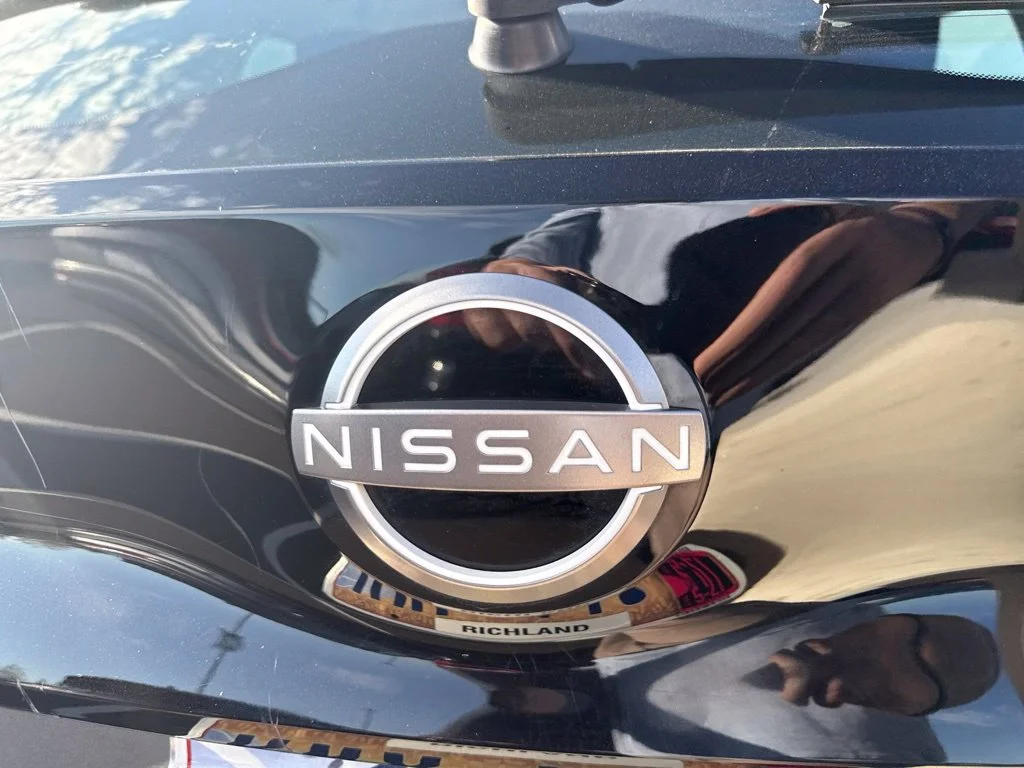 Used 2023 Gray Nissan S image 20