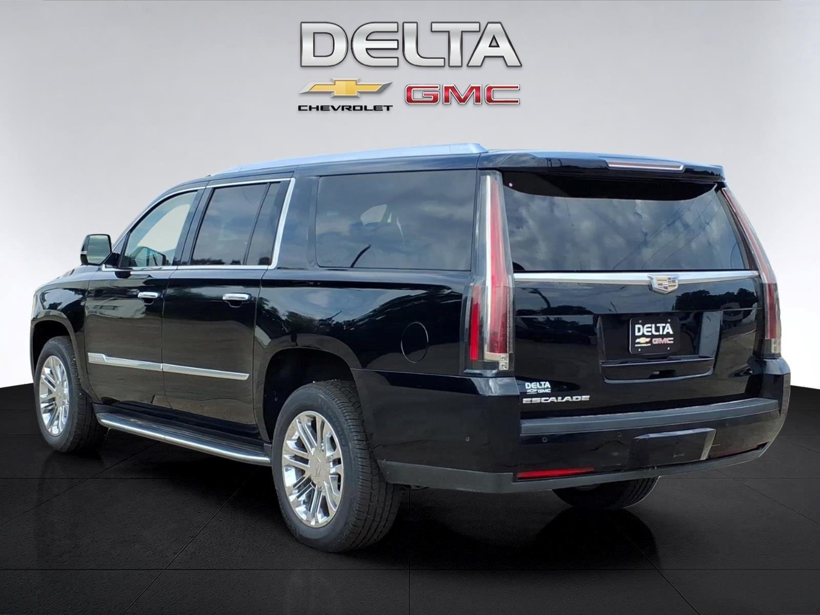 Used 2020 Black Raven Cadillac SUV image 3