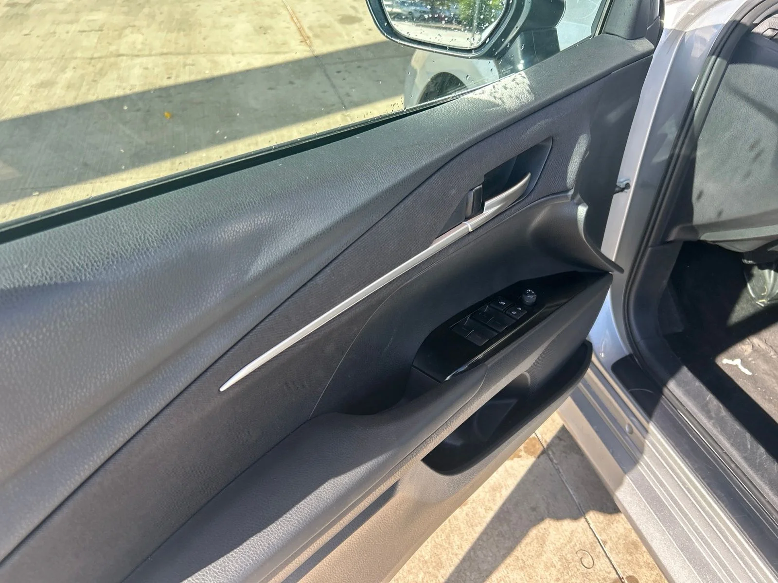 Used 2025 Silver Toyota LE image 20