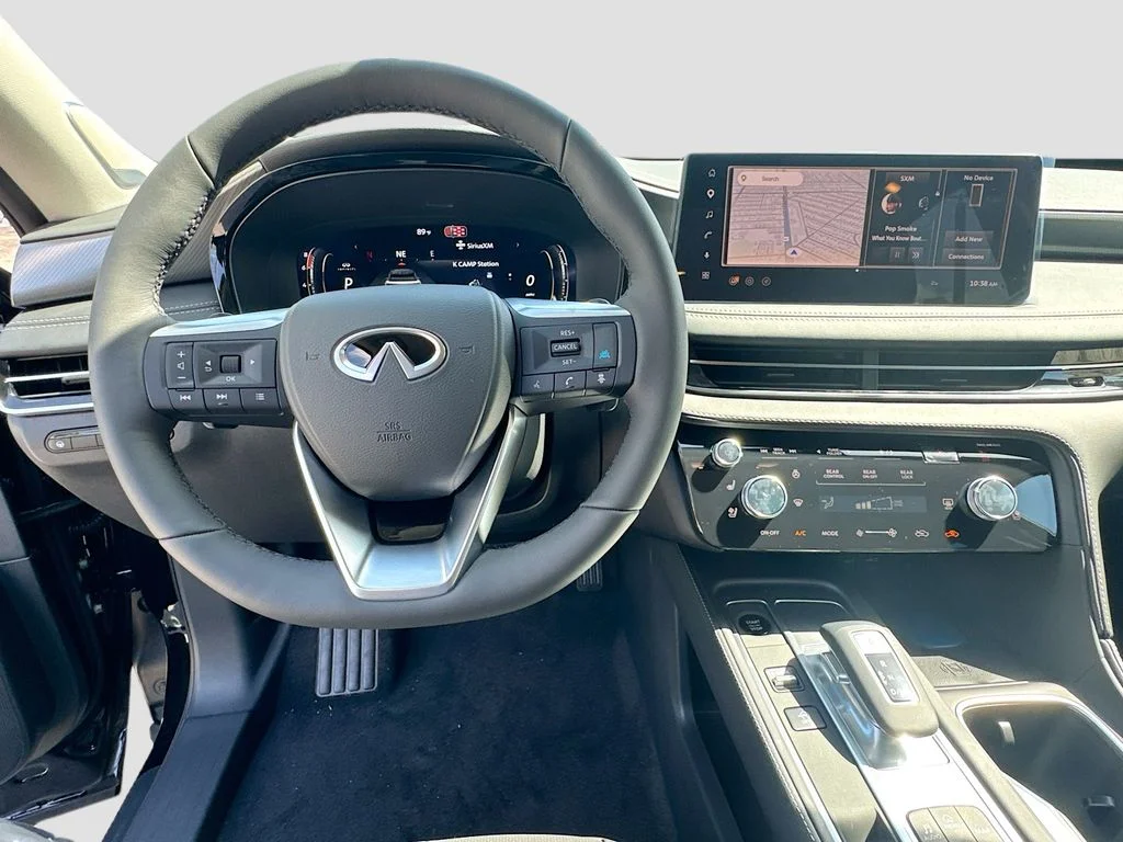 Used 2027 Black INFINITI LUXE image 12