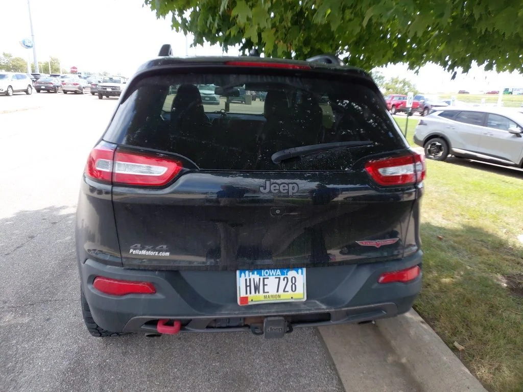 Used 2015 Black Jeep Trailhawk image 5
