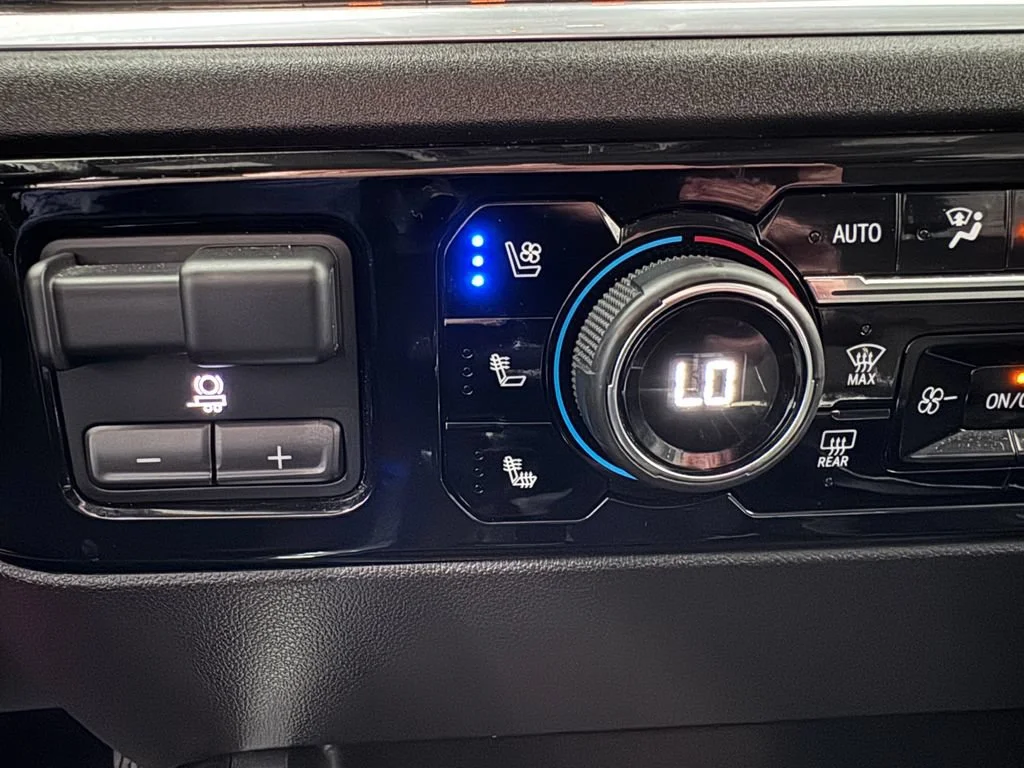 2023 Chevrolet Silverado 1500 LTZ - Photo 24
