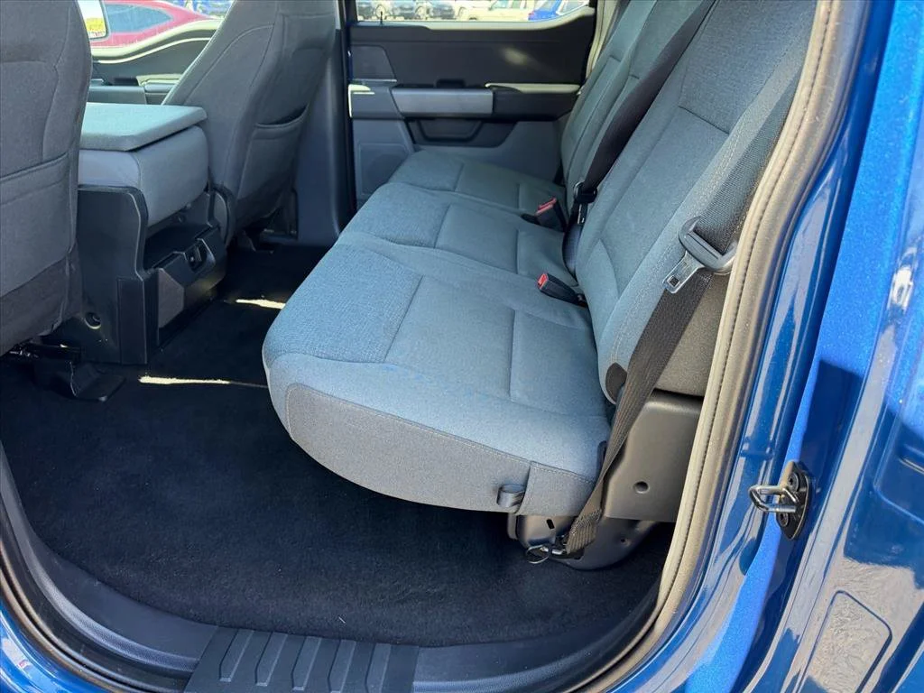 Used 2025 Blue Ford XLT image 10