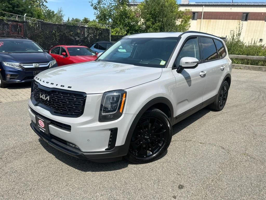 Used 2022 Gray Kia SX image 1