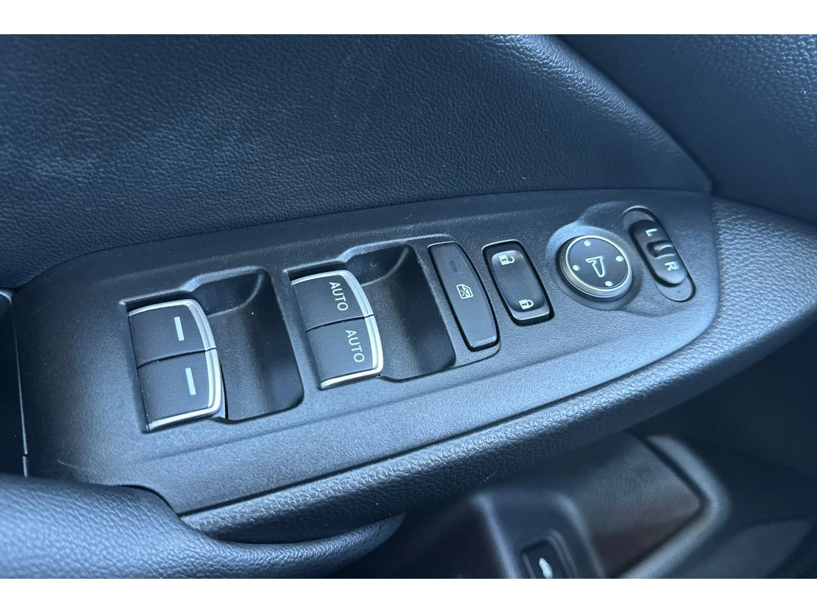 Used 2022 Crystal Black Pearl Honda Sport SE image 12