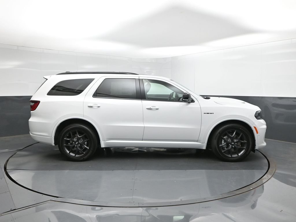 New 2026 White Knuckle Clear-Coat Exterior Paint Dodge GT Plus HEMI V8 image 15
