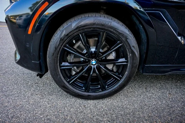 Used 2022 Black Sapphire Metallic BMW xDrive40i, M-Sport Pckge, Extra Clean, Loaded!!!! image 43
