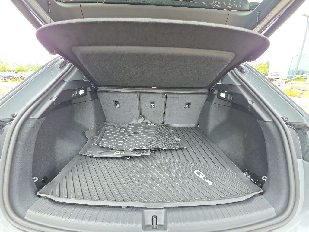 Used 2023 Pebble Audi Prestige image 22