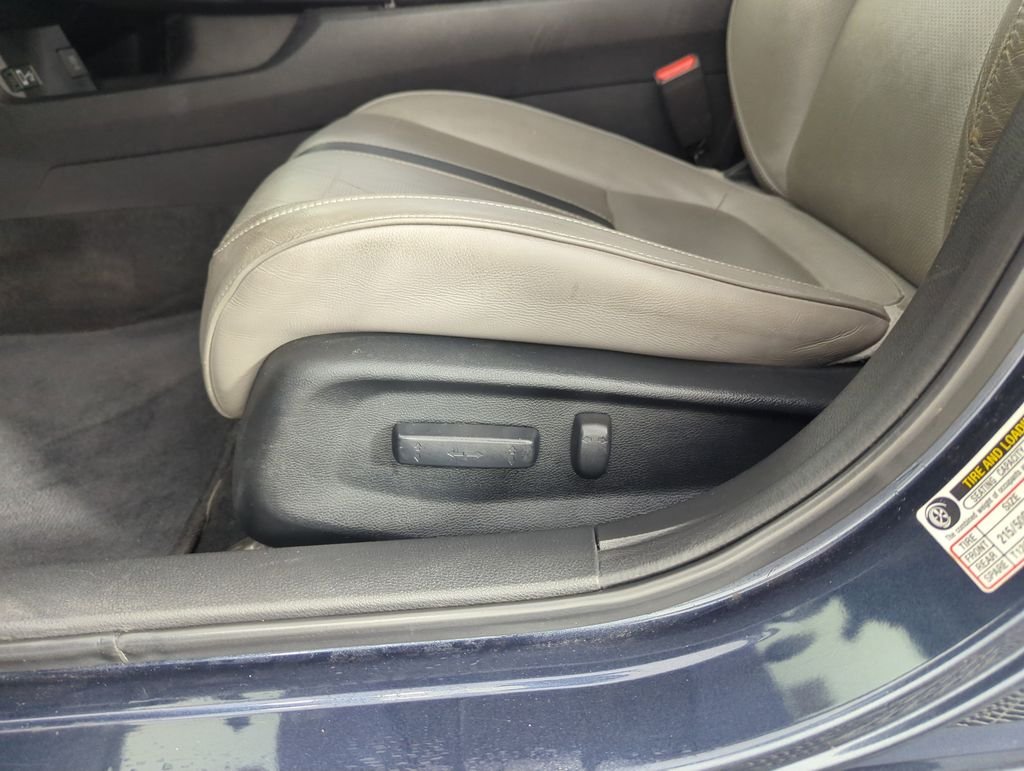 Used 2017  Honda EX-L image 13