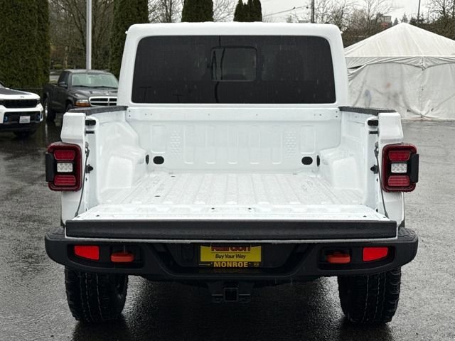 New 2026 Bright White Clear-Coat Exterior Paint Jeep Mojave image 8
