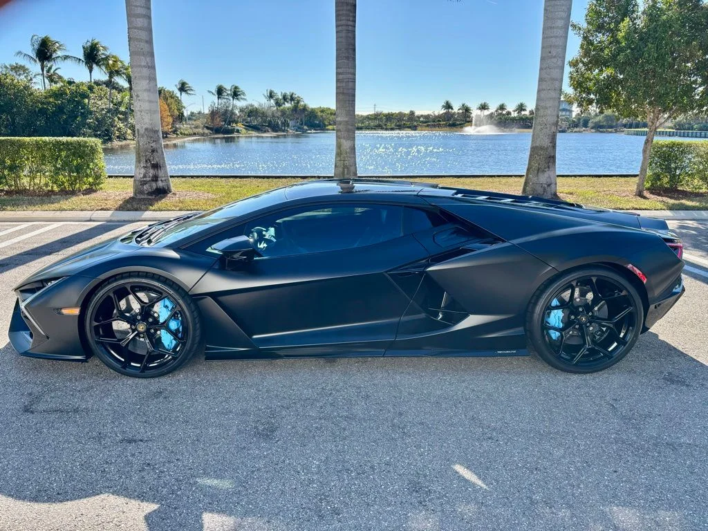 Used 2025 Black Lamborghini  image 10