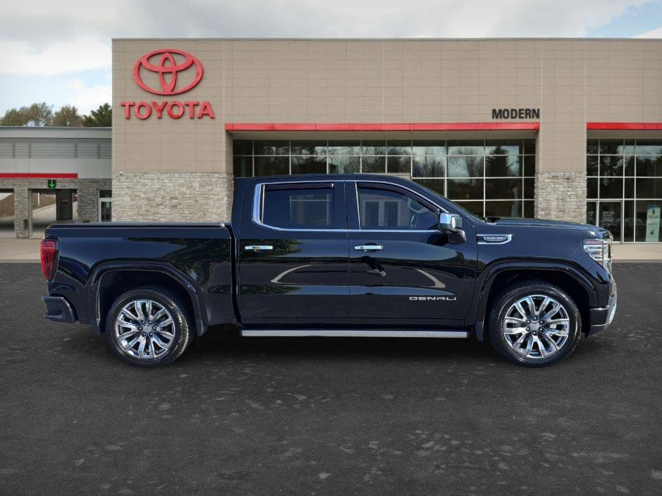 Used 2023 Onyx Black GMC Denali image 3