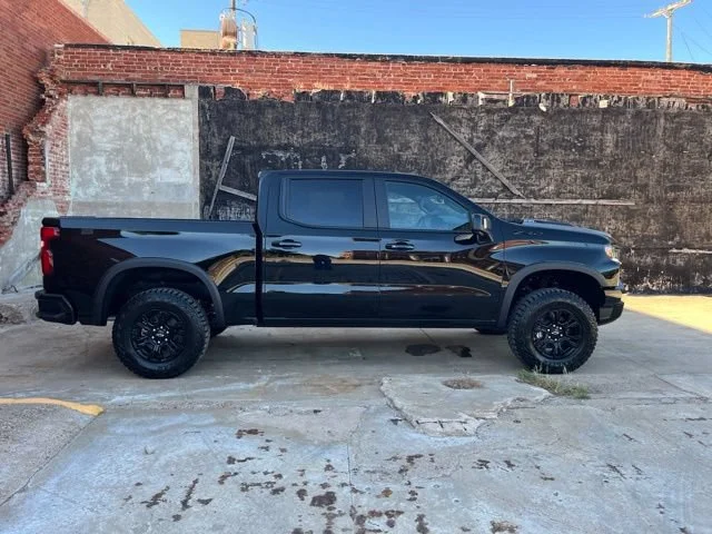 2026 Chevrolet Silverado 1500 ZR2 - Photo 9
