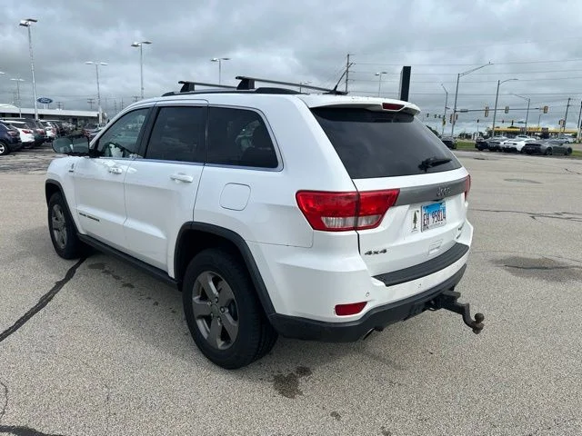 Used 2013 Bright White Jeep Laredo image 3
