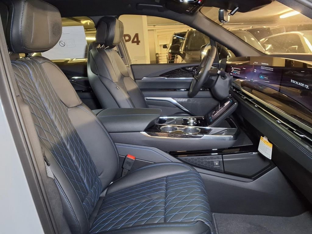 2026 Cadillac Escalade IQL Luxury - Photo 6