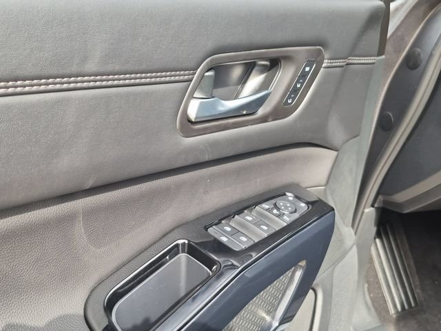 New 2026 Gun Metallic Nissan Platinum image 9