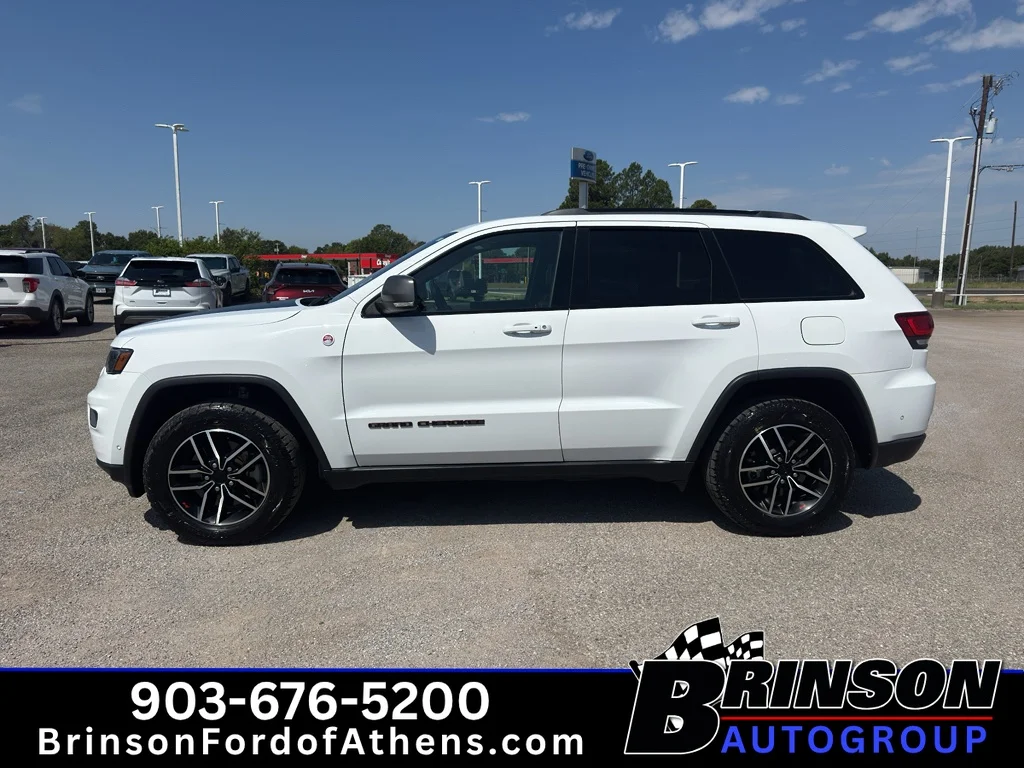 Certified Used 2021 Bright White Clearcoat Jeep Trailhawk image 8