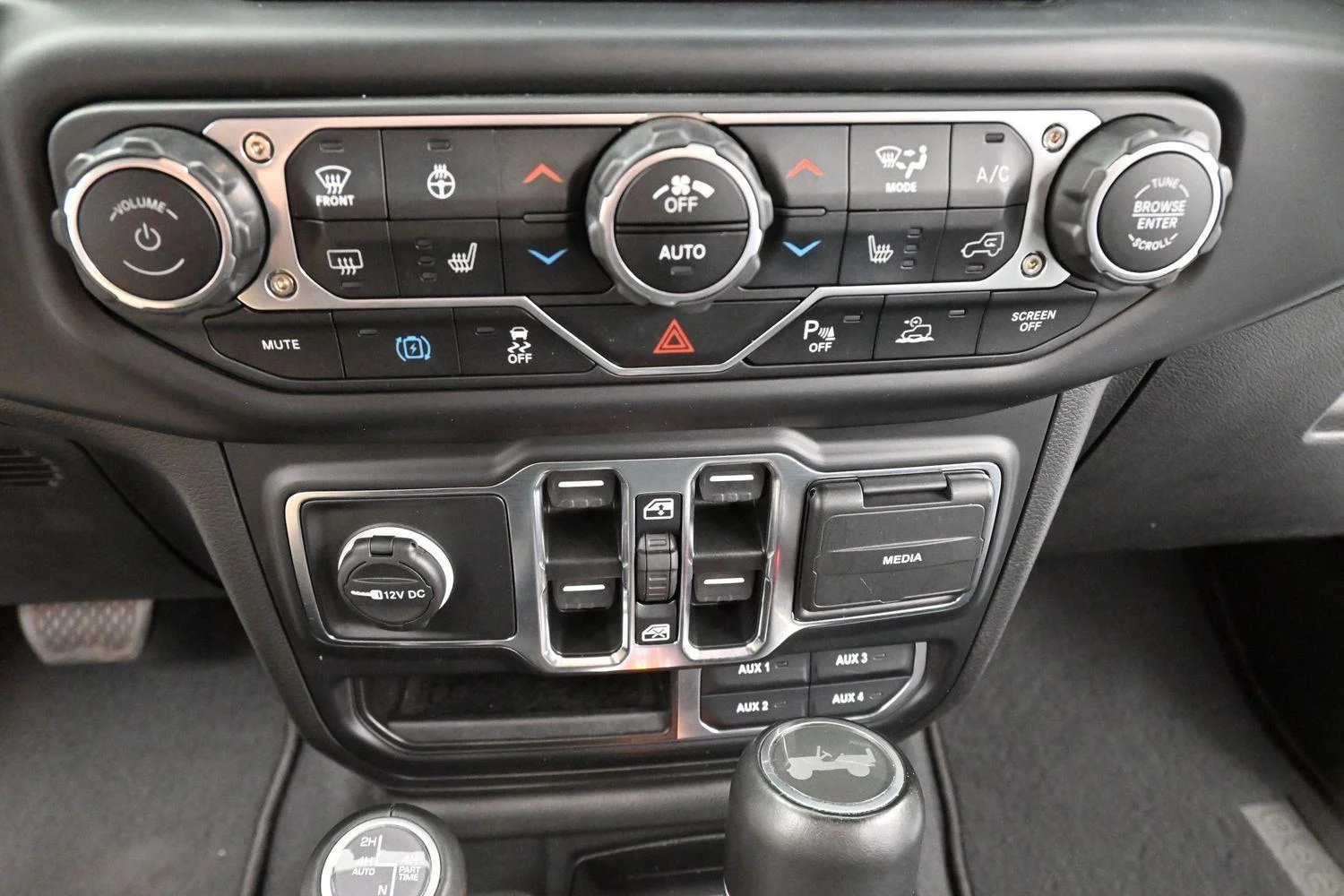 Used 2023 Bright White Clearcoat Jeep Sahara High Altitude image 23