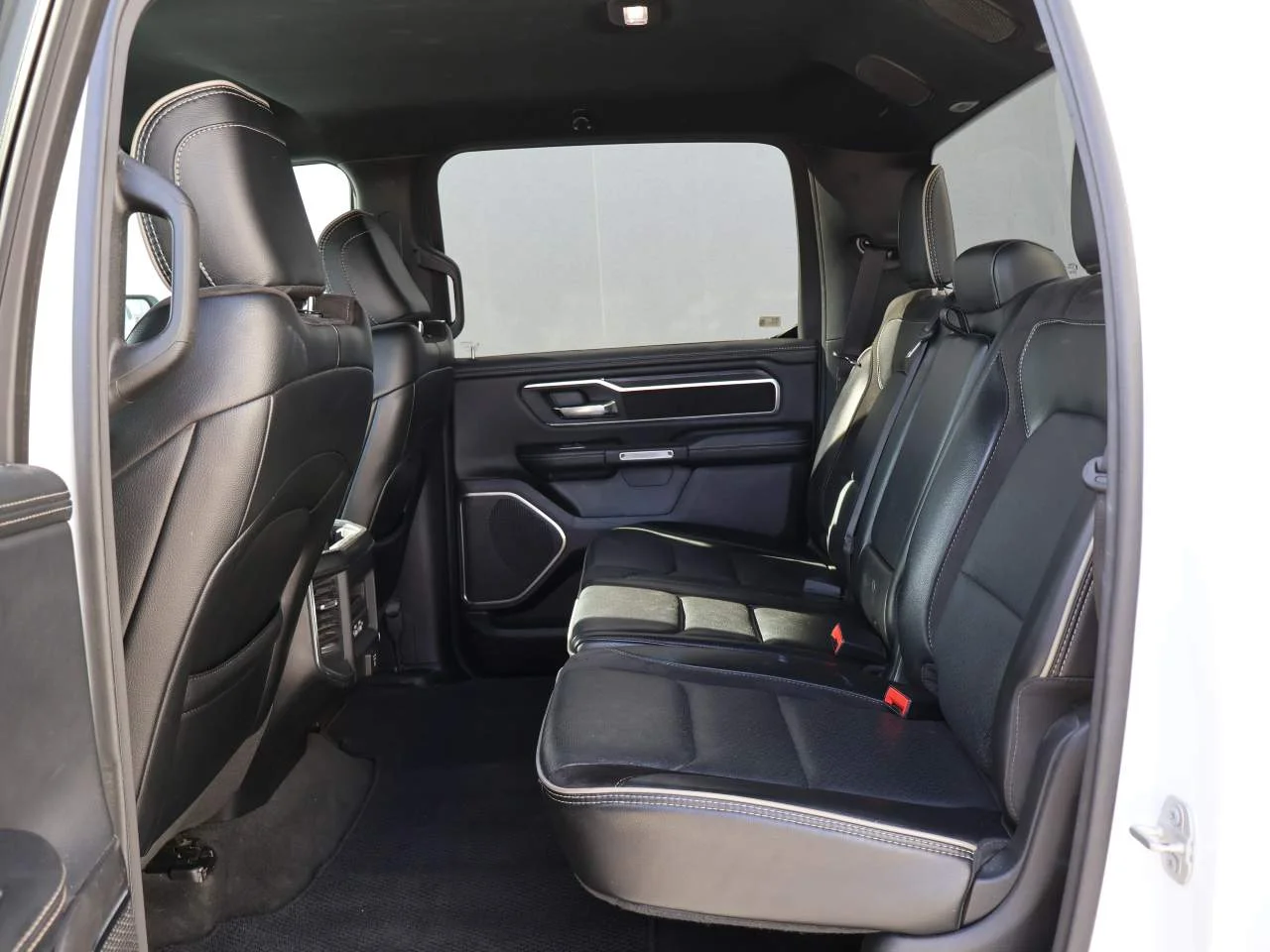 2024 RAM Ram 1500 Pickup Laramie - Photo 10