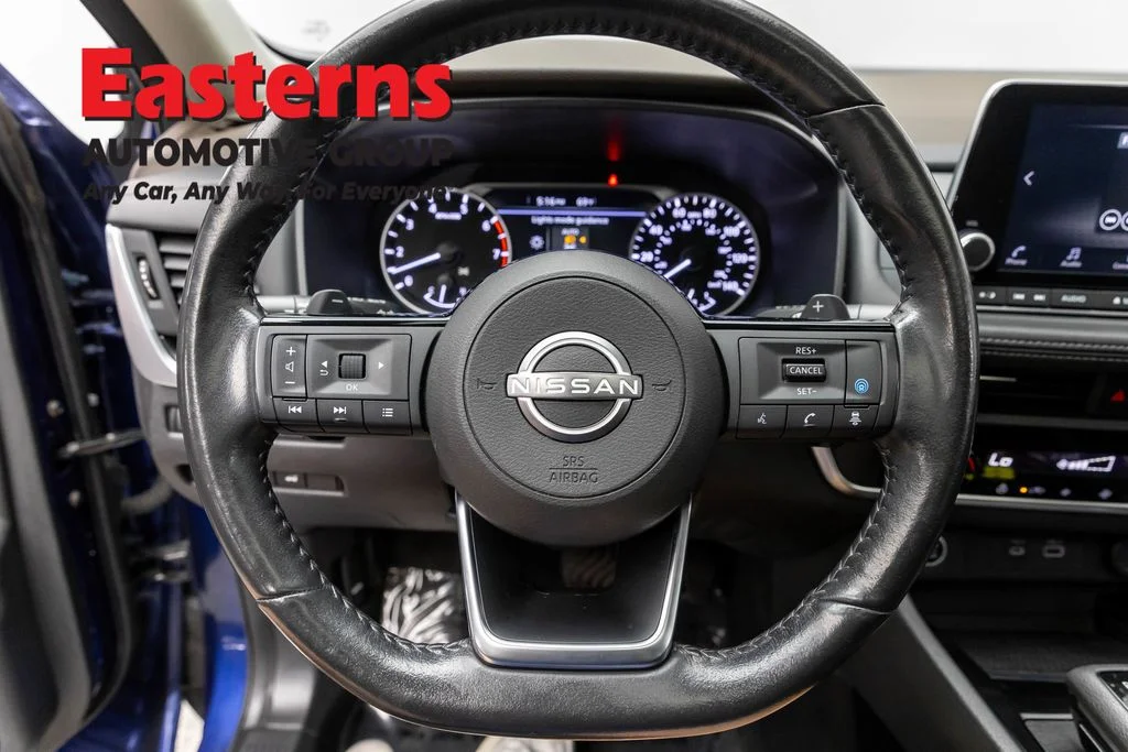 Used 2023 Blue Nissan SV image 10