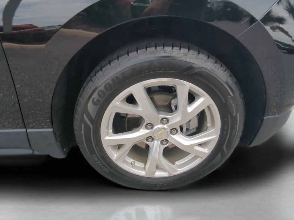 Used 2018 Black Chevrolet Premier image 28