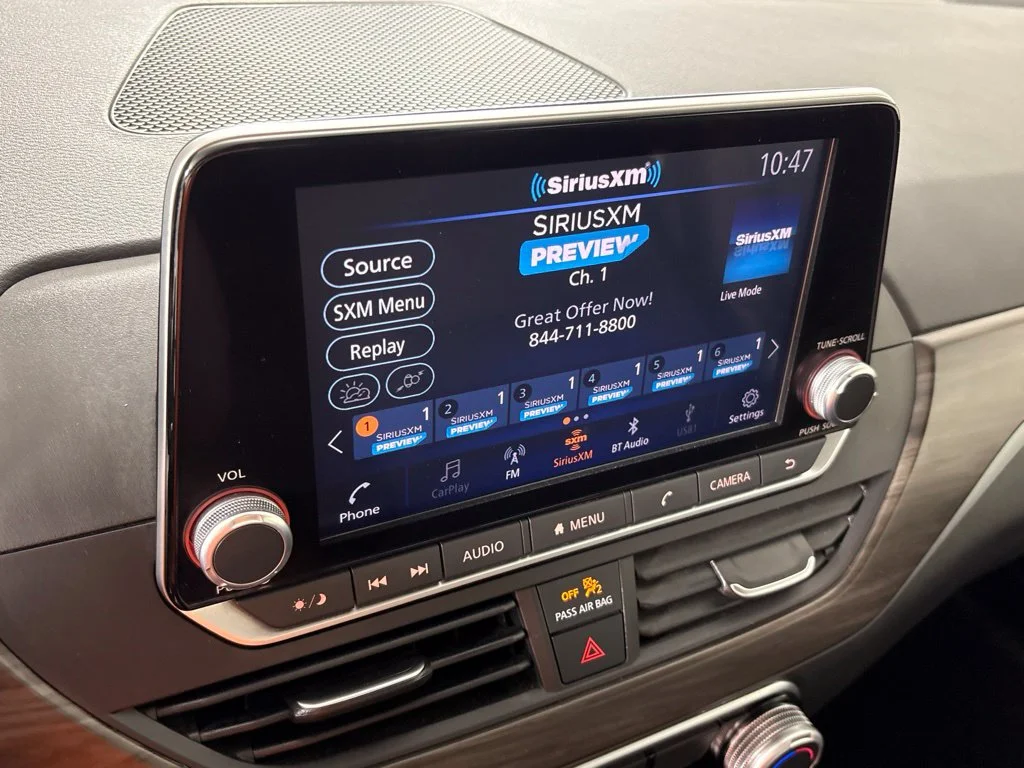 Used 2024 Silver Nissan 2.5 SV image 30