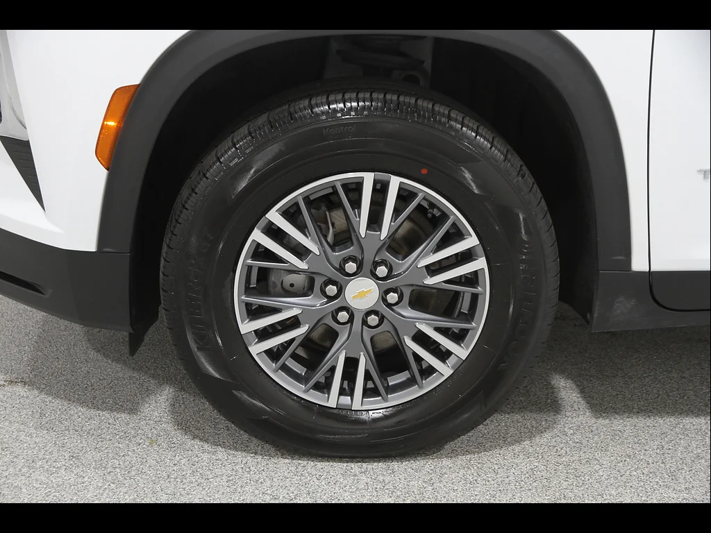 2024 Chevrolet Traverse 2LT - Photo 25