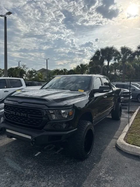 2022 RAM 1500 Big Horn/Lone Star 4x4 Crew Cab 5'7's photo
