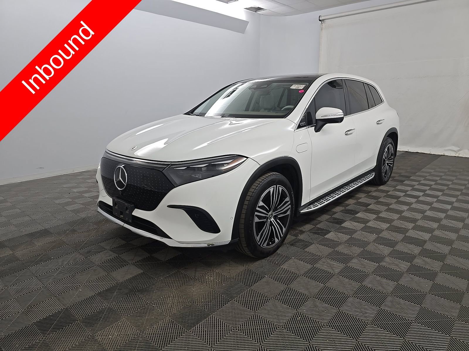 Used 2023  Mercedes-Benz 450 image 1