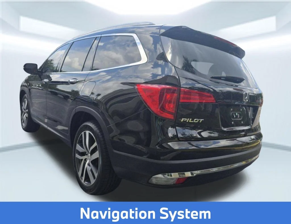 Used 2017 Black Honda Touring image 4