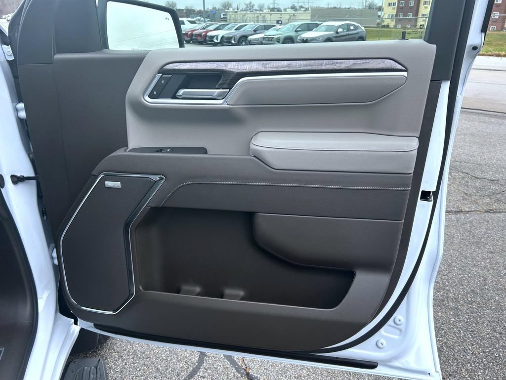 2026 Chevrolet Silverado 1500 LTZ - Photo 18