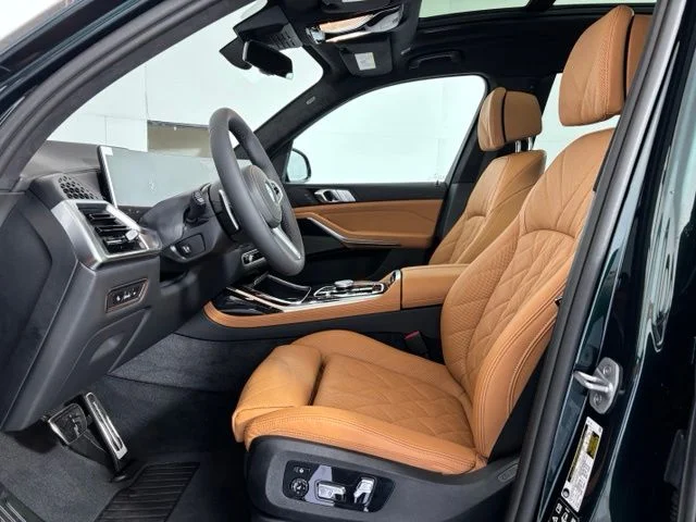 New 2027 Oxford Green II Metallic BMW xDrive40i image 10