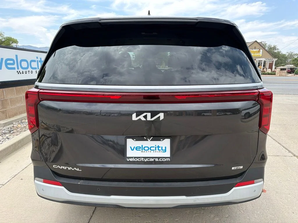 Used 2026 Gray Kia LXS image 4
