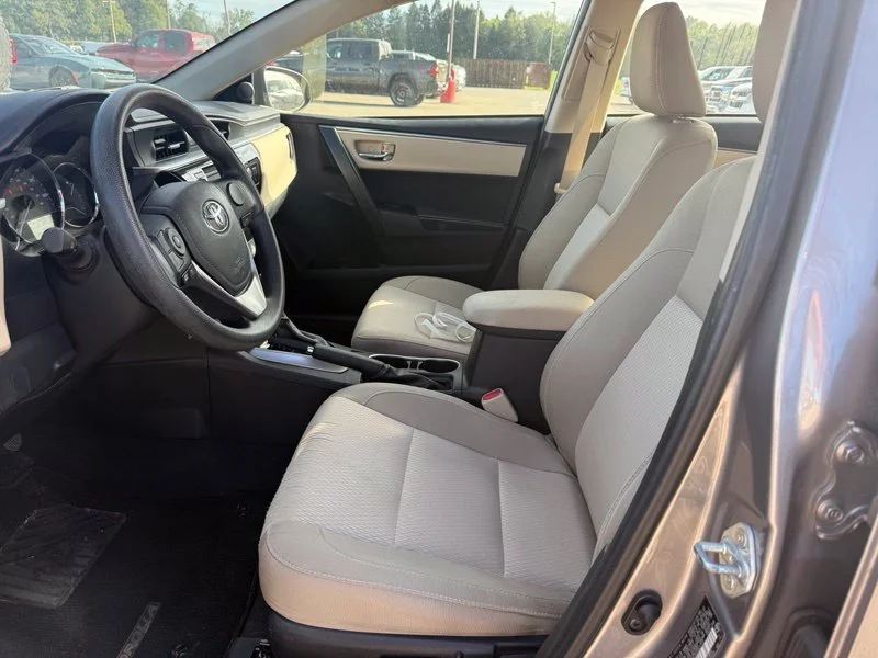 Used 2015 Brown Toyota LE image 3