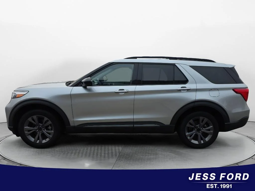 2022 Ford Explorer XLT - Photo 2
