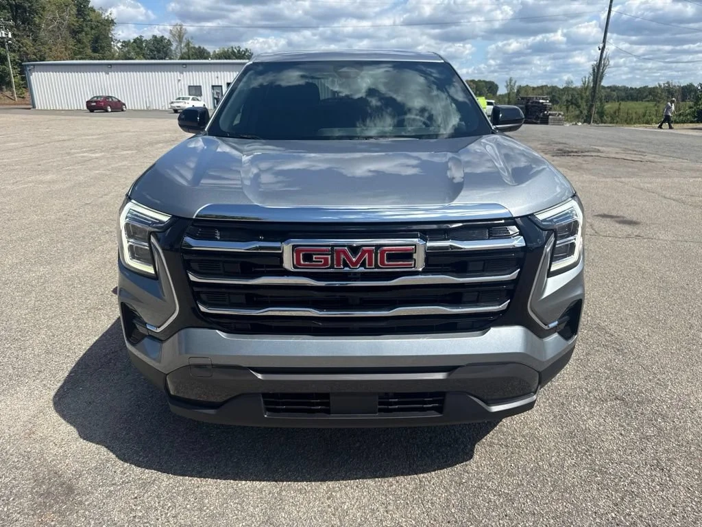 New 2027 Sterling Metallic GMC Elevation image 8